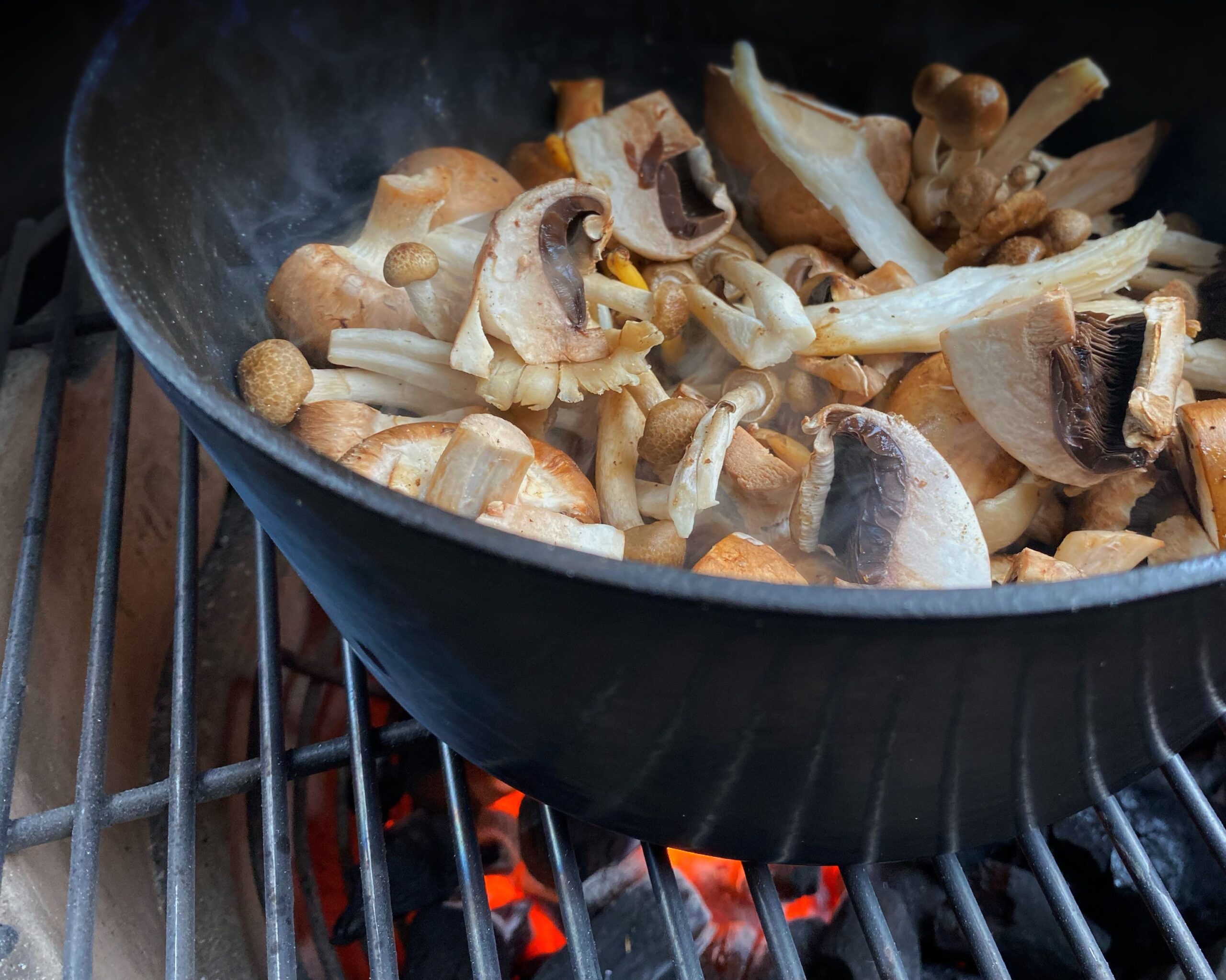 Paddestoelen-mix-Dutch-Oven-Bakken-Koken-Recept-BBQ-Kamado